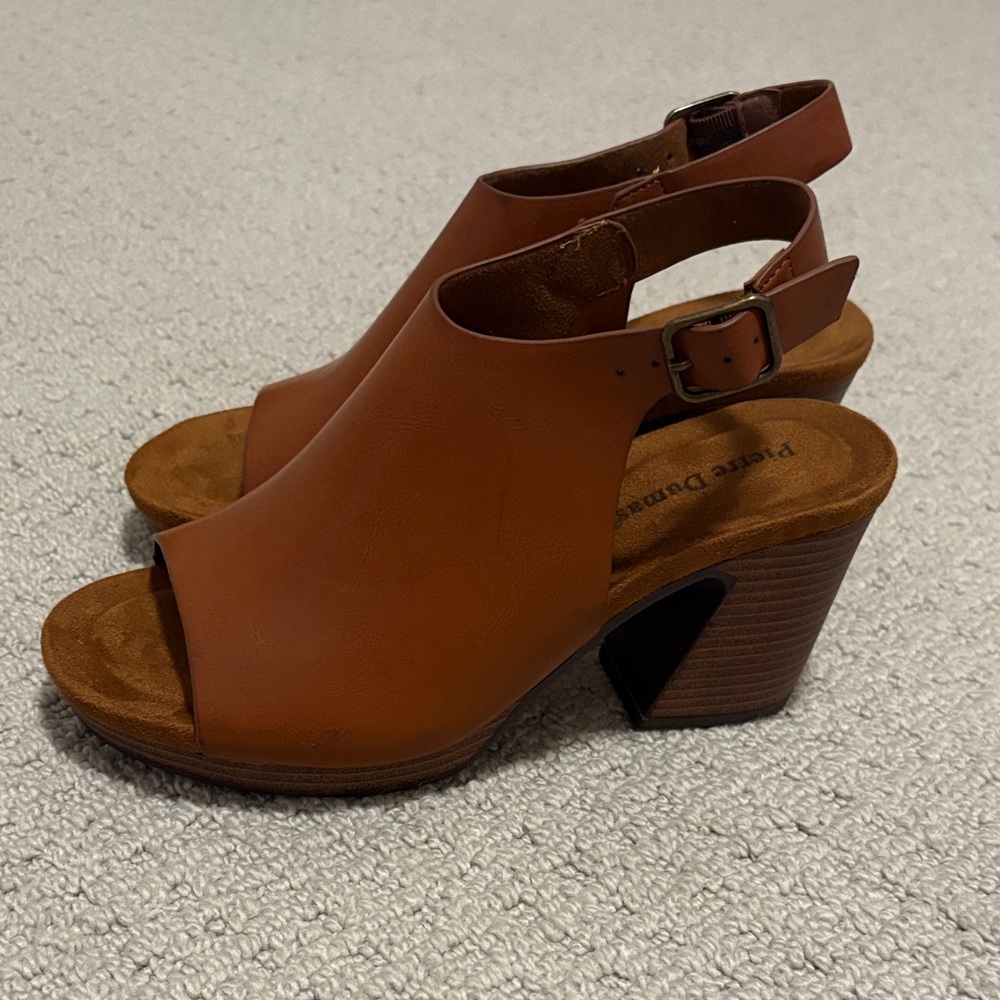 NWOT Pierre Dumas Morgen 7 Platform Sandals - Size 7 - Picture 2 of 11